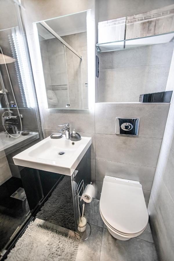 Charming Apt Next To Lazienki Park And City Center Varsovia Exterior foto