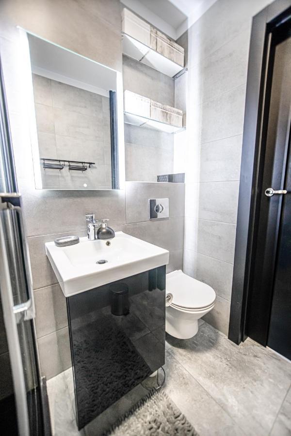 Charming Apt Next To Lazienki Park And City Center Varsovia Exterior foto